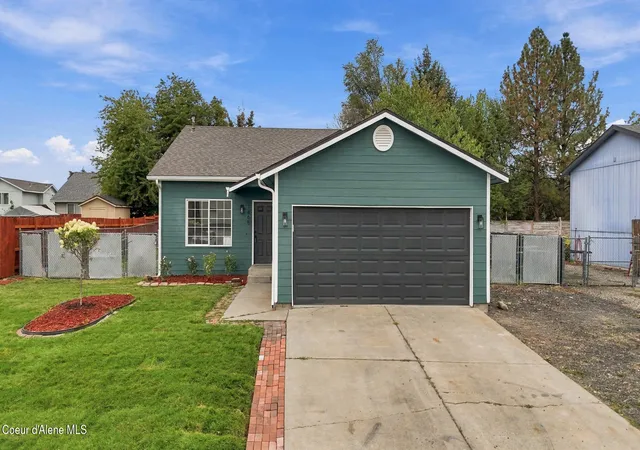 Photo 1 of Single family home for sale at 1865 N Stagecoach Dr, Post Falls, ID 83854 | MLS# 26-9690 | Listing updated on 2026-10-14