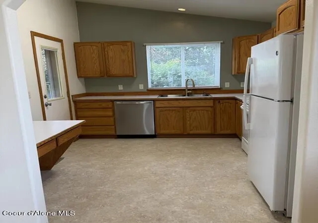 Photo 3 of Sale Pending at 7533 N Winterview Dr, Coeur D Alene, ID 83815 | MLS# 26-9664 | Listing updated on 2026-10-07