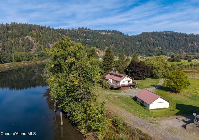 Photo 1 of Sale Pending at 826 Riverdale Dr, Saint Maries, ID 83861 | MLS# 26-9755 | Listing updated on 2026-10-22