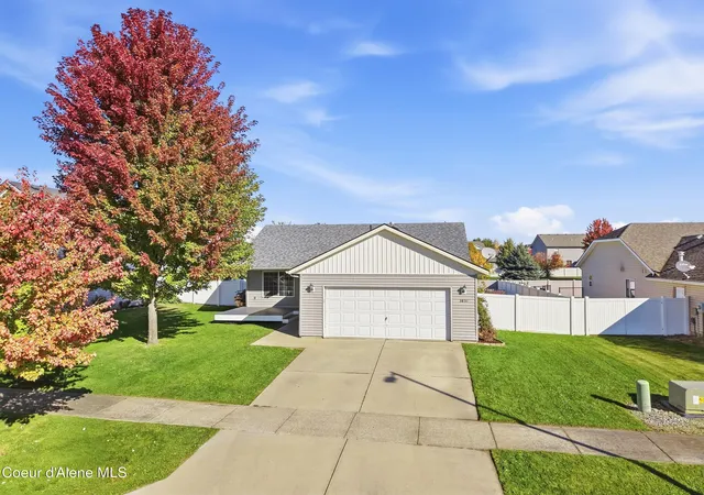 Photo 2 of Single family home for sale at 3831 W Linneatus Dr, Coeur D Alene, ID 83815 | MLS# 26-10047 | Listing updated on 2026-10-19