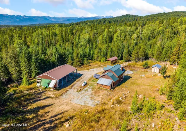 Photo 3 of Single family home for sale at 439 Raven Rdg, Sandpoint, ID 83864 | MLS# 26-9752 | Listing updated on 2026-10-23