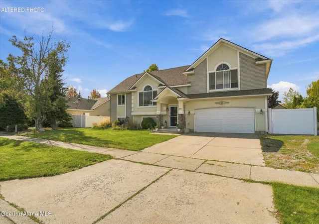 Photo 2 of Single family home for sale at 8175 N Salmonberry Lp, Hayden, ID 83835 | MLS# 26-9740 | Listing updated on 2026-10-28