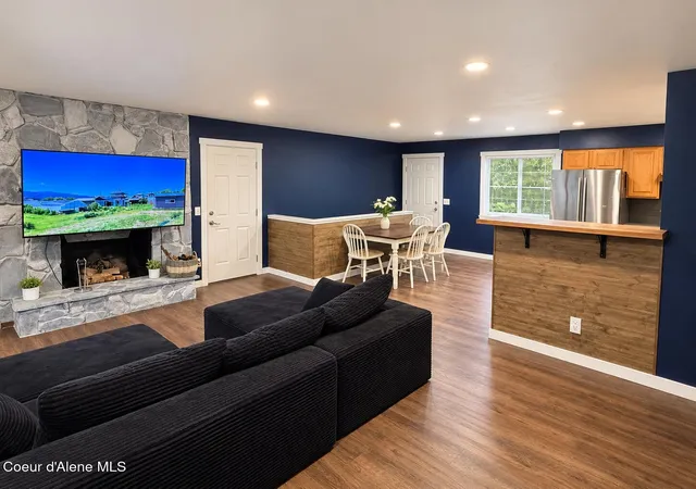 Photo 2 of Single family home for sale at 2810 W Masters Dr, Coeur D Alene, ID 83815 | MLS# 26-9739 | Listing updated on 2026-10-22