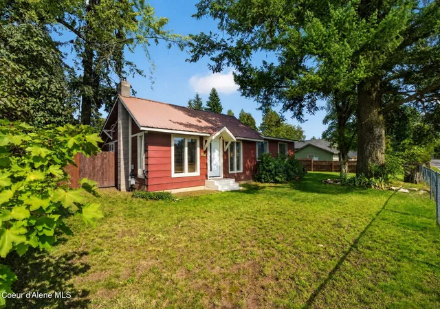 Single family home for sale at 615 E Miles Ave, Hayden, ID 83835 | MLS# 26-9879