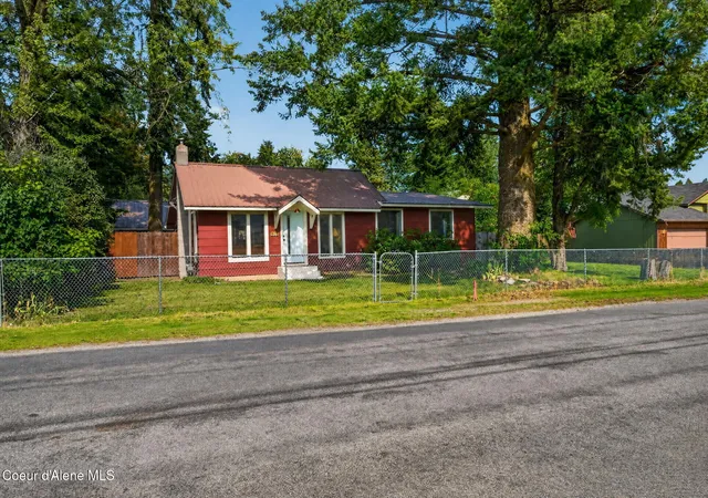 Photo 2 of Sale Pending at 615 E Miles Ave, Hayden, ID 83835 | MLS# 26-9879 | Listing updated on 2026-10-27