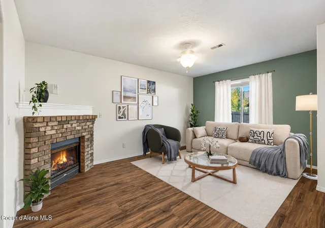 Photo 3 of Multi family home for sale at 1219/ 1217 Forsythia Ave, Sandpoint, ID 83864 | MLS# 26-9771 | Listing updated on 2026-09-29