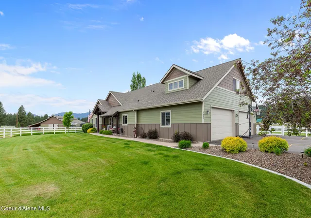 Photo 1 of Single family home for sale at 5603 S Cottontail Ct, Coeur D Alene, ID 83814 | MLS# 26-9779 | Listing updated on 2026-09-29