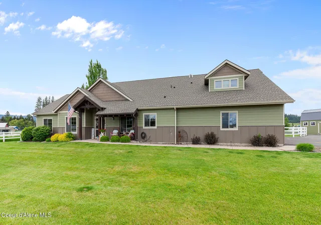 Photo 2 of Single family home for sale at 5603 S Cottontail Ct, Coeur D Alene, ID 83814 | MLS# 26-9779 | Listing updated on 2026-09-29