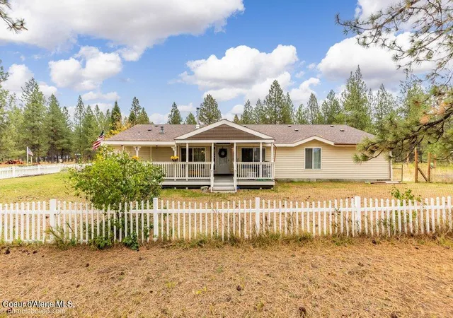 Photo 2 of Manufactured home for sale at 32584 N Sheep Springs Rd, Athol, ID 83801 | MLS# 26-9833 | Listing updated on 2026-10-07