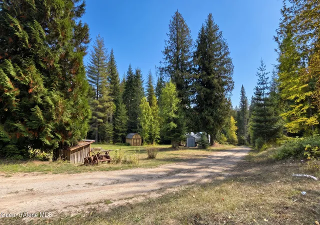 Photo 3 of Manufactured home for sale at 16817 N Right Frk Rd, Hauser, ID 83854 | MLS# 26-9836 | Listing updated on 2026-10-06