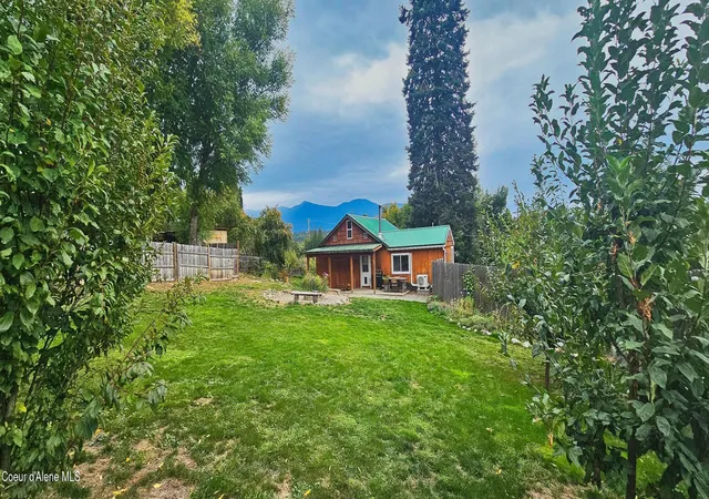 Photo 2 of Single family home for sale at 6733 Chippewa Dr, Bonners Ferry, ID 83805 | MLS# 26-9844 | Listing updated on 2026-10-01