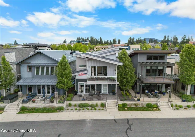 Photo 1 of Single family home for sale at 1605 W Bellerive Ln, Coeur D Alene, ID 83814 | MLS# 26-9872 | Listing updated on 2026-10-01