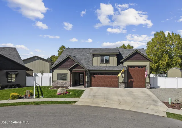 Photo 1 of Single family home for sale at 1402 W Wayward Cir, Post Falls, ID 83854 | MLS# 26-9898 | Listing updated on 2026-10-13