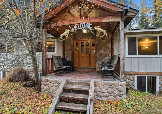 Photo 3 of Single family home for sale at 527 Creekside Dr, Priest Lake, ID 83856 | MLS# 26-9884 | Listing updated on 2026-10-02