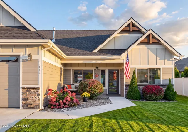 Photo 2 of Single family home for sale at 3777 N Mashie St, Post Falls, ID 83854 | MLS# 26-10017 | Listing updated on 2026-10-23