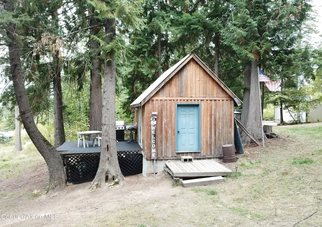 Photo 1 of Single family home for sale at 8893 E Waxwing Way, Saint Maries, ID 83861 | MLS# 26-9887 | Listing updated on 2026-10-02