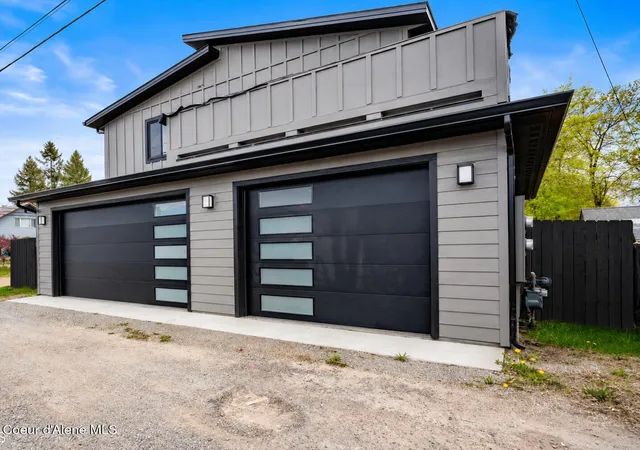 Photo 2 of Single family home for sale at 1919 E Front Ave, Coeur D Alene, ID 83814 | MLS# 26-9919 | Listing updated on 2026-10-20