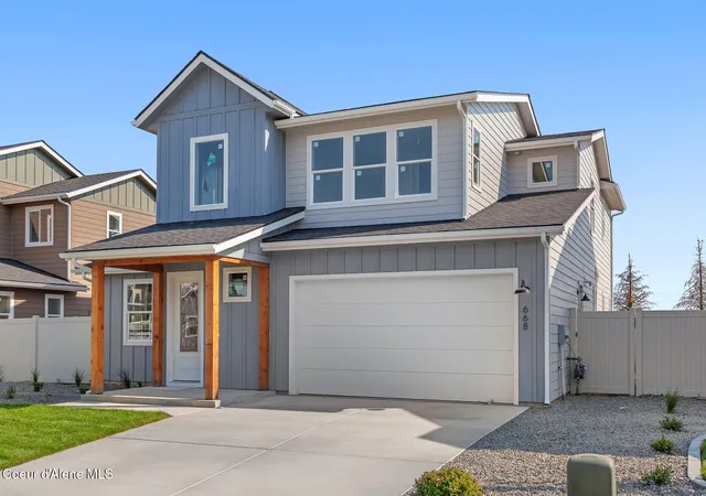 Photo 2 of Single family home for sale at 668 Moscow St, Sandpoint, ID 83864 | MLS# 26-9924 | Listing updated on 2026-10-02