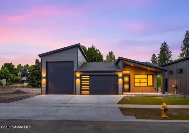 Photo 3 of Sale Pending at 11005 E 36th Drive, Spokane Valley, WA 99206 | MLS# 26-9936 | Listing updated on 2026-10-16