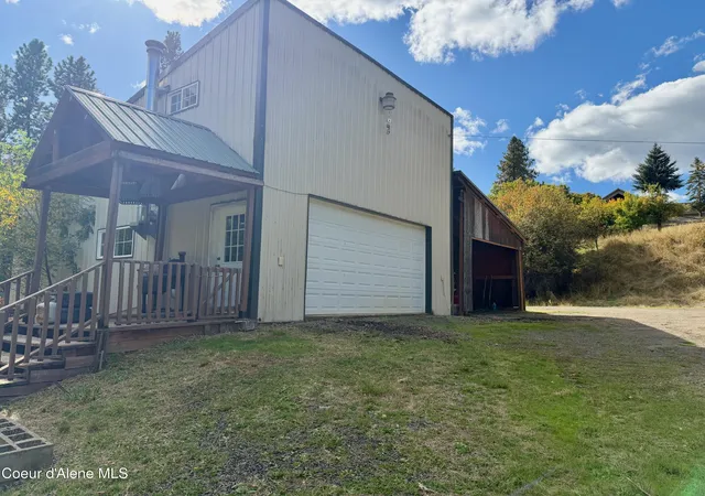 Photo 1 of Single family home for sale at 606 S 3rd Street, Saint Maries, ID 83861 | MLS# 26-9980 | Listing updated on 2026-10-06