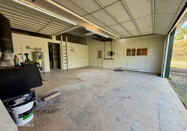 Photo 2 of Single family home for sale at 606 S 3rd Street, Saint Maries, ID 83861 | MLS# 26-9980 | Listing updated on 2026-10-06
