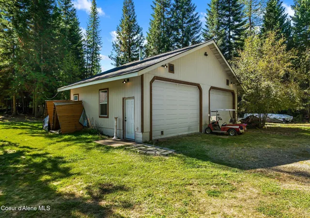 Photo 2 of Single family home for sale at 83 Copper Ridge Rd, Sagle, ID 83860 | MLS# 26-10008 | Listing updated on 2026-10-07