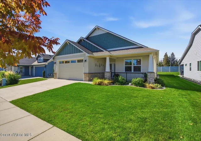 Photo 2 of Single family home for sale at 3422 W Versailles Dr, Coeur D Alene, ID 83815 | MLS# 26-9976 | Listing updated on 2026-10-05