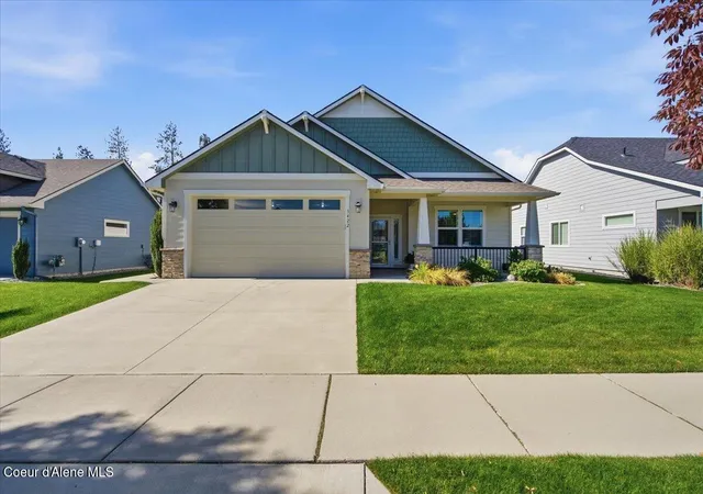 Photo 3 of Single family home for sale at 3422 W Versailles Dr, Coeur D Alene, ID 83815 | MLS# 26-9976 | Listing updated on 2026-10-05