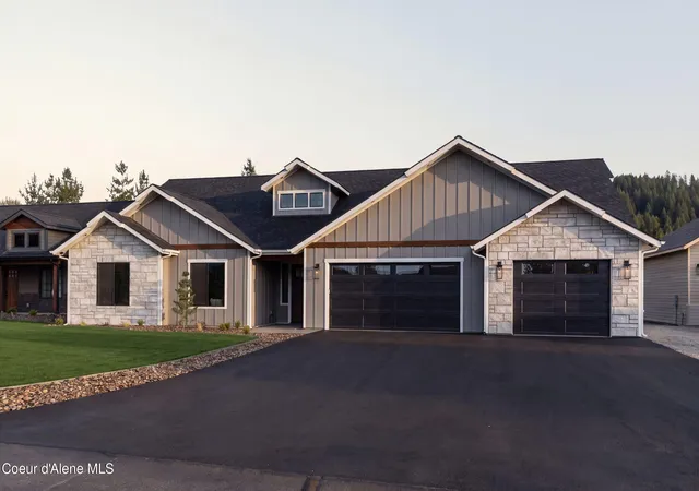 Photo 1 of Single family home for sale at 27 Osprey Ln, Sandpoint, ID 83864 | MLS# 26-9975 | Listing updated on 2026-10-26