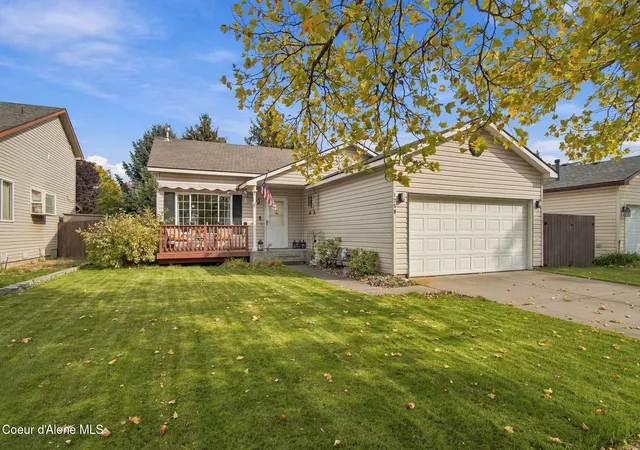 Single family home for sale at 1250 N Kaniksu St, Post Falls, ID 83854 | MLS# 26-10041