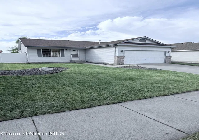 Photo 1 of Single family home for sale at 3695 N Graphite Ct, Post Falls, ID 83854 | MLS# 26-9981 | Listing updated on 2026-10-20