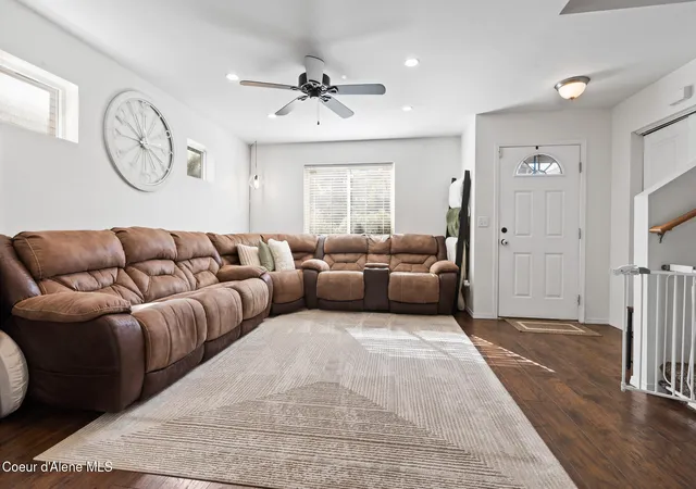 Photo 3 of Sale Pending at 3390 E Garin Ct, Post Falls, ID 83854 | MLS# 26-10014 | Listing updated on 2026-10-27