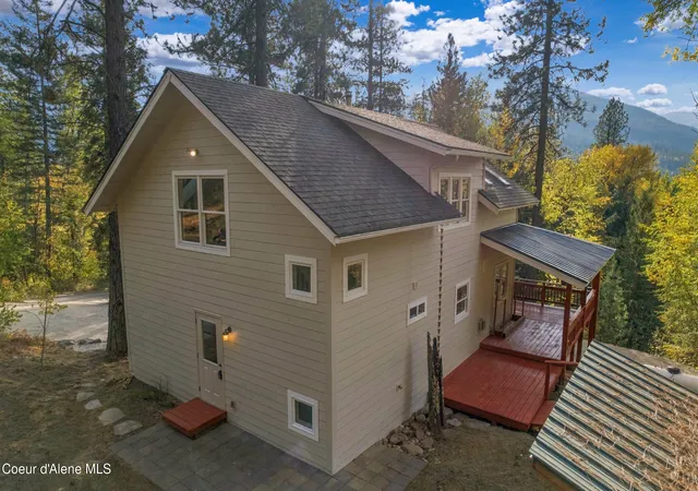 Photo 3 of Single family home for sale at 4291 Upper Pack River Rd, Sandpoint, ID 83864 | MLS# 26-10058 | Listing updated on 2026-10-18