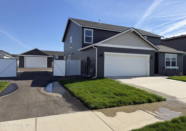 Photo 3 of Single family home for sale at 3424 N Columba St, Post Falls, ID 83854 | MLS# 26-10070 | Listing updated on 2026-10-20