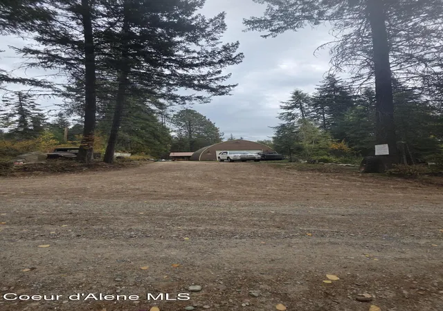 Photo 3 of Single family home for sale at 1097 Salee Crk Rd, Bayview, ID 83803 | MLS# 26-10124 | Listing updated on 2026-10-22