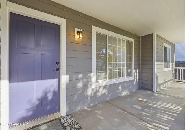 Photo 2 of Single family home for sale at 215 W Chippewa Dr, Post Falls, ID 83854 | MLS# 26-10104 | Listing updated on 2026-10-27