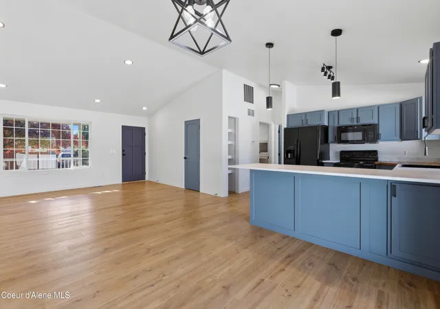 Photo 3 of Single family home for sale at 215 W Chippewa Dr, Post Falls, ID 83854 | MLS# 26-10104 | Listing updated on 2026-10-27