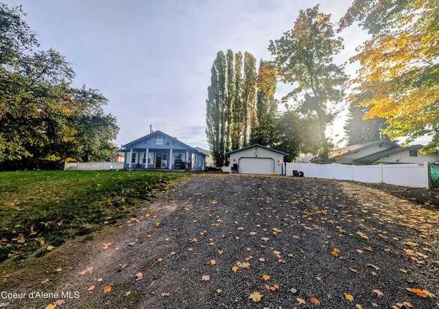 Photo 3 of Sale Pending at 332 S 11th Street, Saint Maries, ID 83861 | MLS# 26-10123 | Listing updated on 2026-10-10