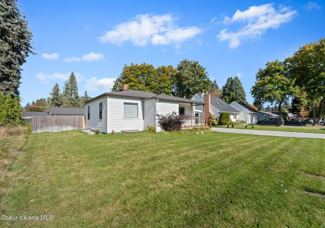 Photo 3 of Single family home for sale at 1623 E Boyd Ave, Coeur D Alene, ID 83814 | MLS# 26-10101 | Listing updated on 2026-10-18
