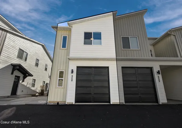 Photo 3 of Townhouse for sale at 3704 N Torrey Pine Ln, Coeur D Alene, ID 83815 | MLS# 26-10151 | Listing updated on 2026-10-12