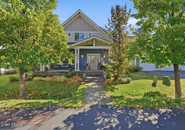 Photo 2 of Single family home for sale at 3270 N Waterwood Ln, Coeur D Alene, ID 83814 | MLS# 26-10133 | Listing updated on 2026-10-13
