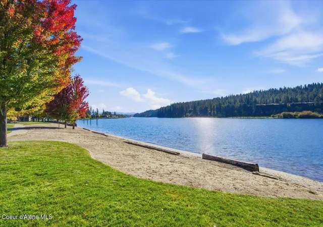 Photo 3 of Single family home for sale at 3270 N Waterwood Ln, Coeur D Alene, ID 83814 | MLS# 26-10133 | Listing updated on 2026-10-13