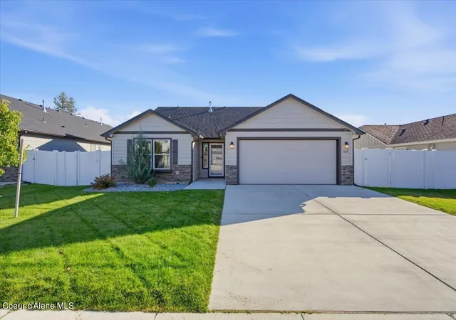 Photo 1 of Single family home for sale at 16151 N Hadley Loop, Rathdrum, ID 83858 | MLS# 26-10181 | Listing updated on 2026-10-26