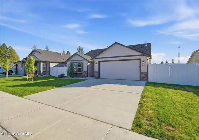 Photo 3 of Single family home for sale at 16151 N Hadley Loop, Rathdrum, ID 83858 | MLS# 26-10181 | Listing updated on 2026-10-26