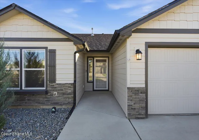 Photo 3 of Single family home for sale at 16151 N Hadley Loop, Rathdrum, ID 83858 | MLS# 26-10181 | Listing updated on 2026-10-26