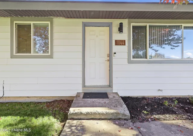 Photo 3 of Single family home for sale at 11144 N Jonathan Ave, Hayden, ID 83835 | MLS# 26-10156 | Listing updated on 2026-10-26