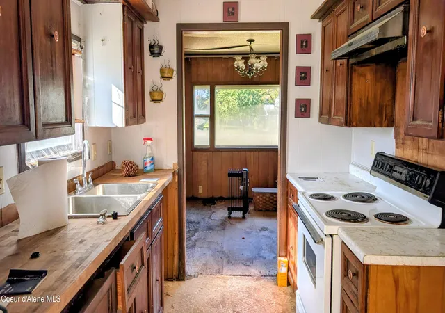 Photo 3 of Manufactured home for sale at 6905 S Main St, Bonners Ferry, ID 83805 | MLS# 26-10170 | Listing updated on 2026-10-13