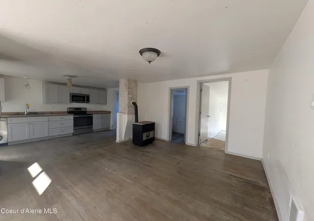 Photo 4 of Single family home for sale at 65 Aspen Way, Kingston, ID 83839 | MLS# 26-10196 | Listing updated on 2026-10-15