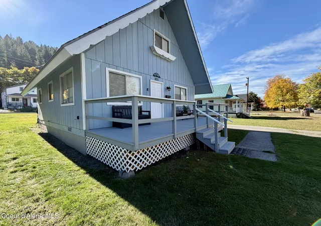 Photo 3 of Single family home for sale at 625 Mckinley Ave, Kellogg, ID 83837 | MLS# 26-10200 | Listing updated on 2026-10-19