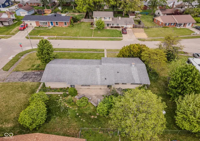 Photo 3 of Single family home for sale at 3419 Larkspur Ln, Columbus, IN 47203 | MLS# 22092861 | Listing updated on 2026-09-22